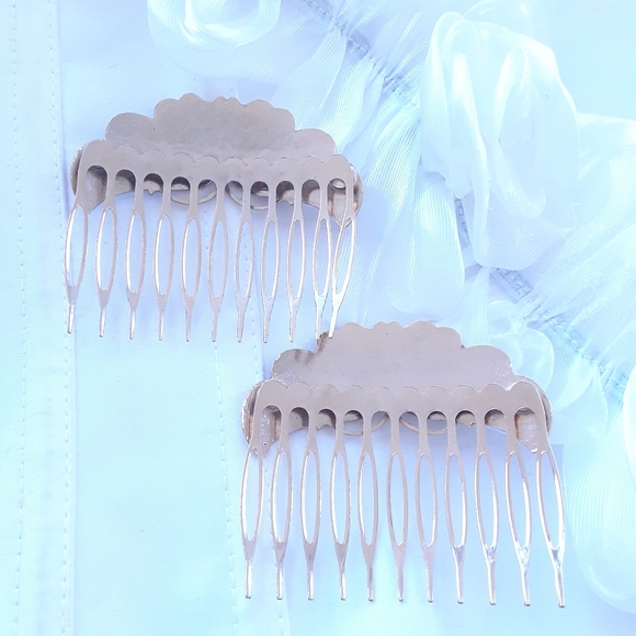 Clissone Floral Enamel Hair Comb Set - Picture 4 of 7